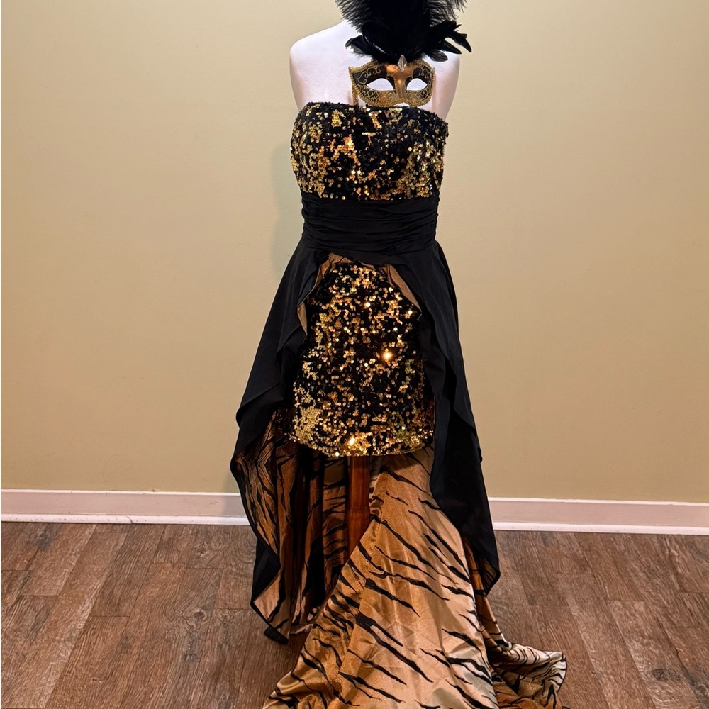 Elegant Black and Gold Sequin Evening Gown
